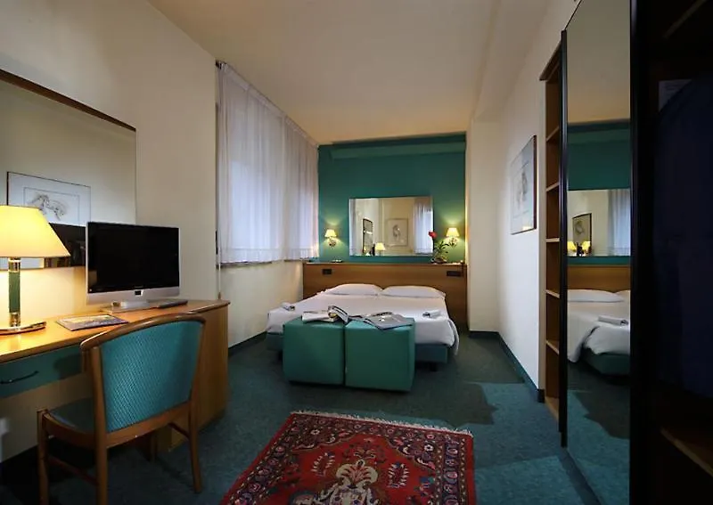 Hotel Carlton Treviso 4*,  Italien
