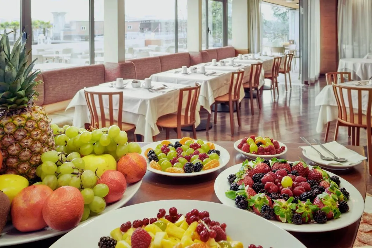 Hotel Carlton Тревизо