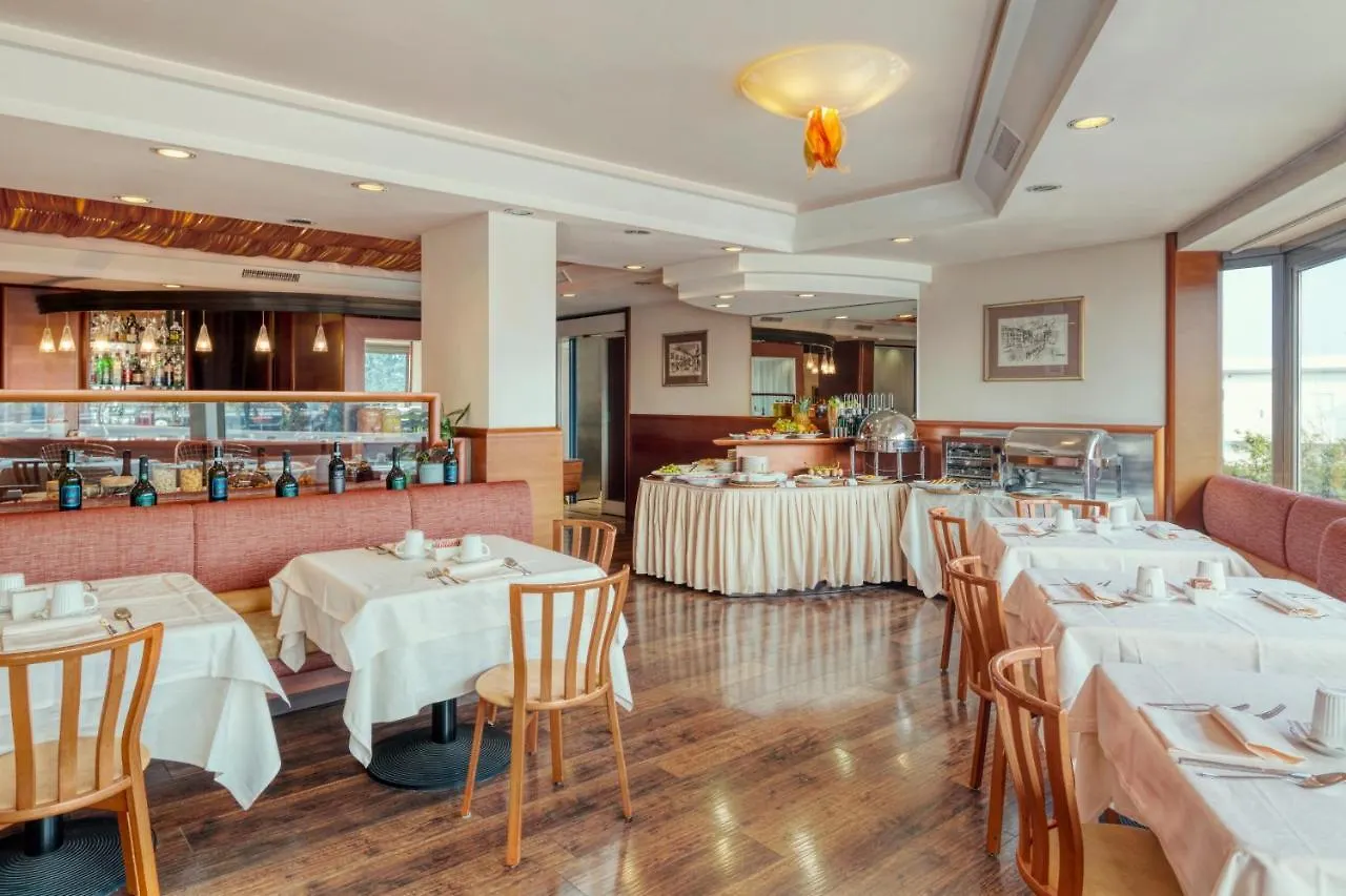 Hotel Carlton Тревизо 4*,